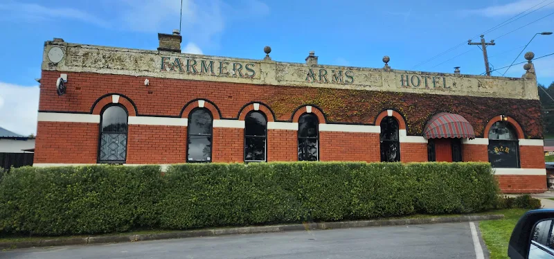 Farmer's Arms Hotel