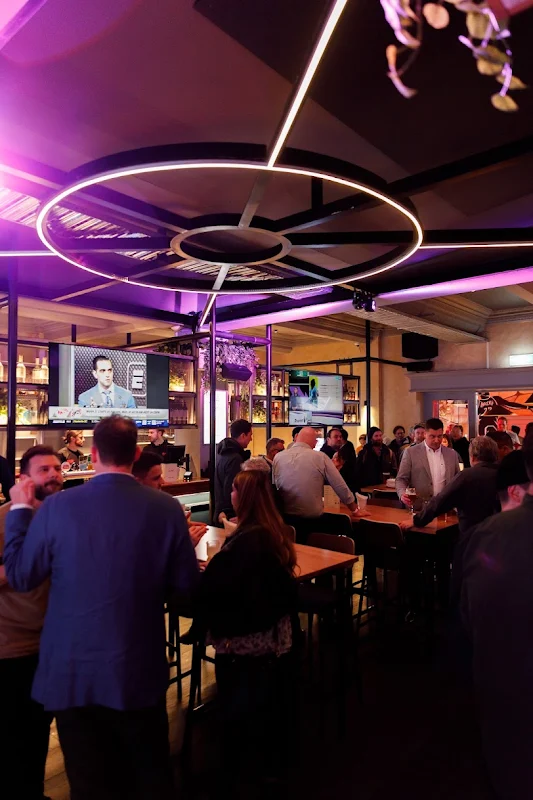 Harvey's Sports Bar & Grill