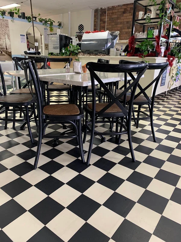 Michaels Cafe