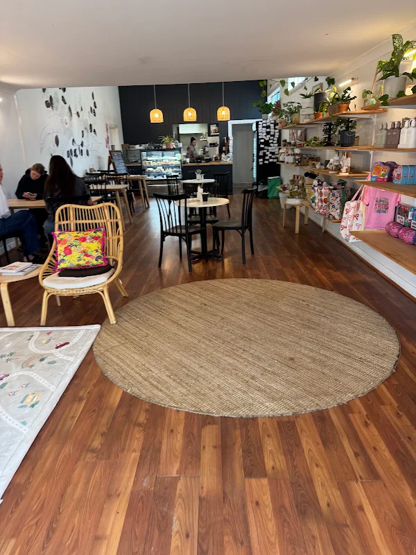Lynnie's Cafe