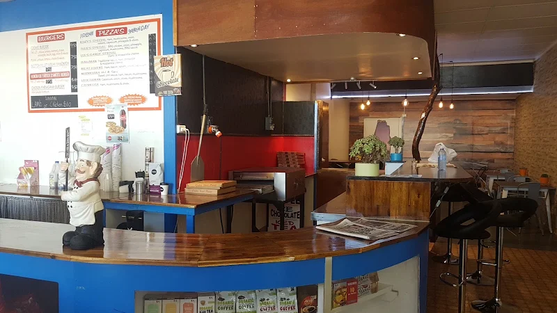 Neavaeh Bridge Cafe/Takeaway dareton