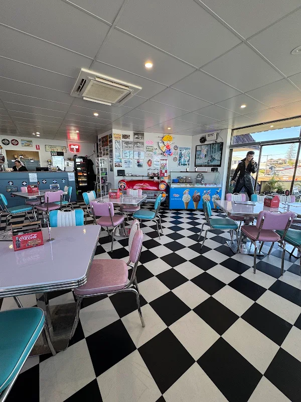 Seaview Retro Diner