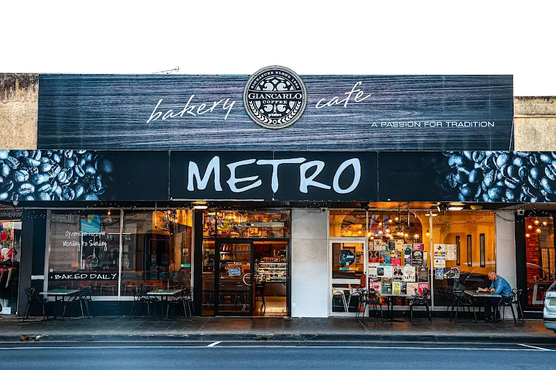 Metro | Bakery & Cafe