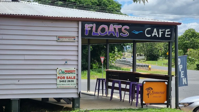 Floating Café