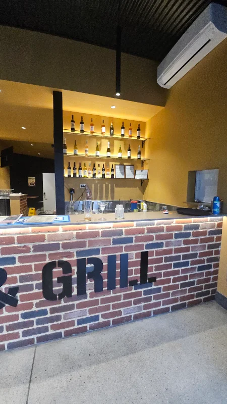 Valencia Bar and Grill