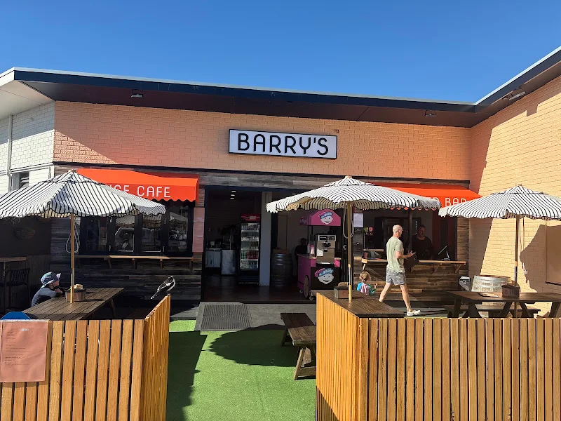 BARRY'S - Juice Cafe + Burger Bar