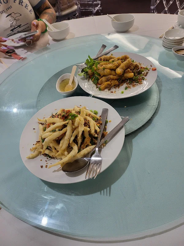 Dai Lam Son Seafood Restaurant