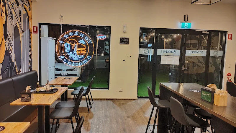 Yankee's Burger Bar - Mile end