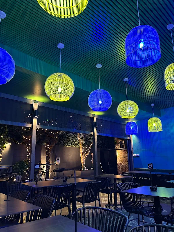 Versus Bar & Dining