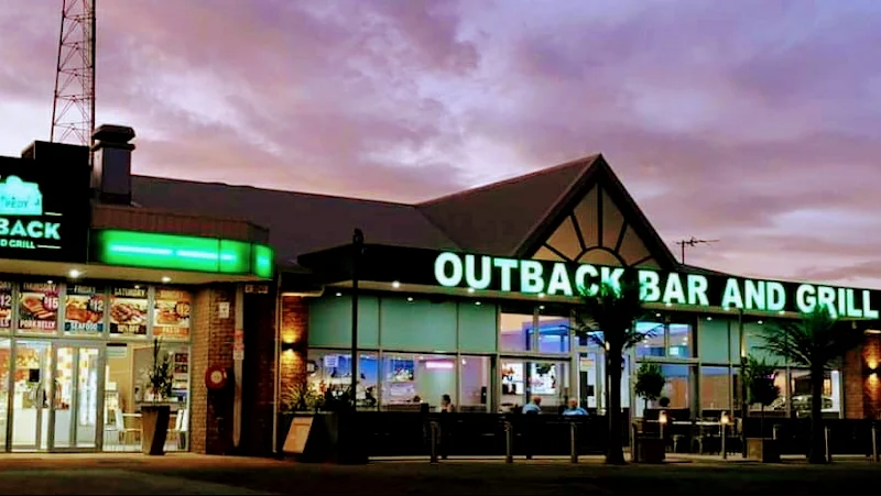 Coober Pedy Outback Bar & Grill and Pizza