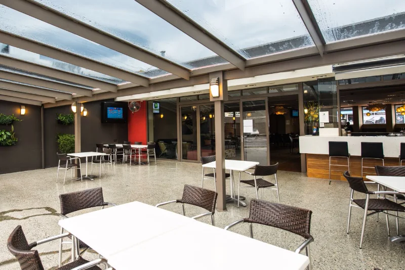 Cooleys Hotel - Bar & Dining