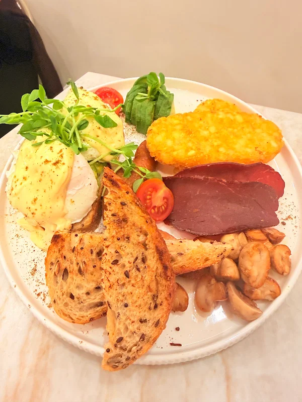 82 CAFE