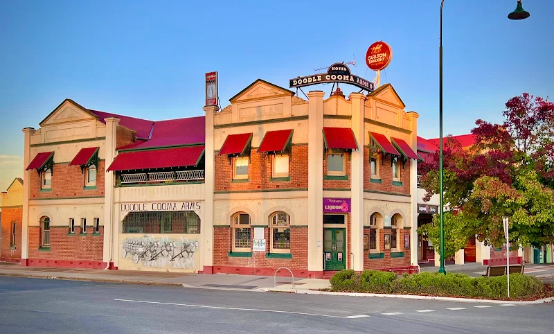 Doodle Cooma Arms Hotel