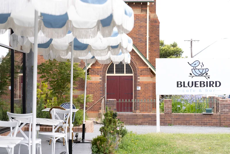 Bluebird cafe & bar