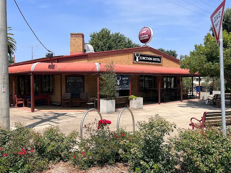 Junction Hotel Swifts Creek