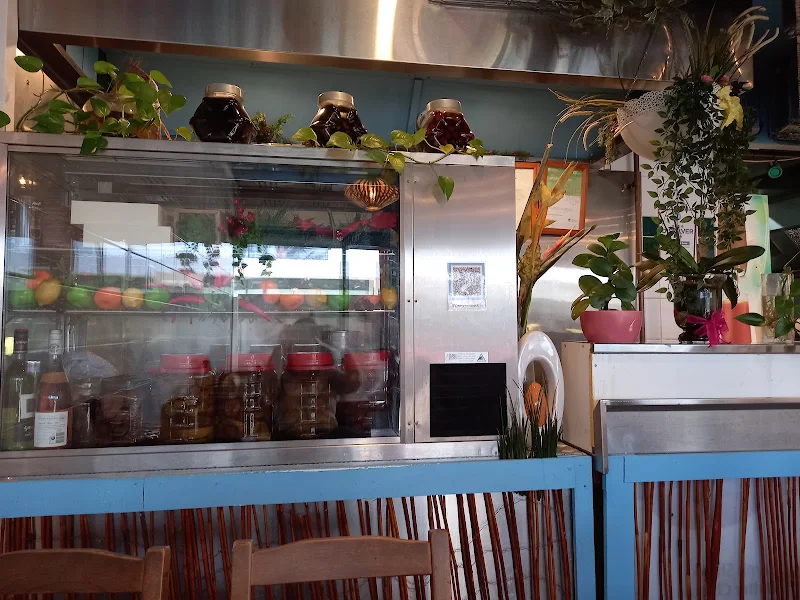 QUÁN HƯƠNG-VIETNAMESE FOOD &Takeaway