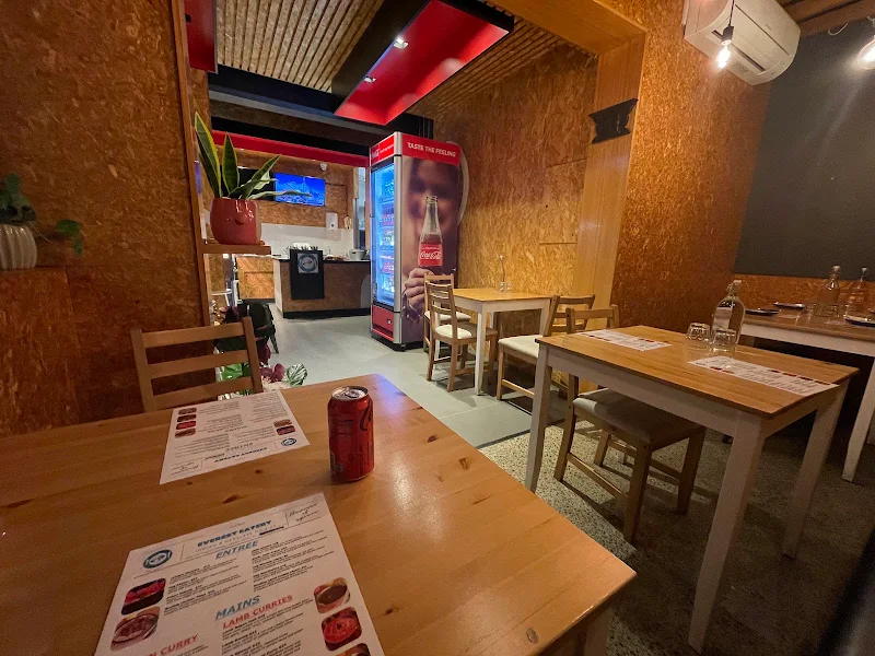 Everest Eatery - Indian & Nepalese Cuisine