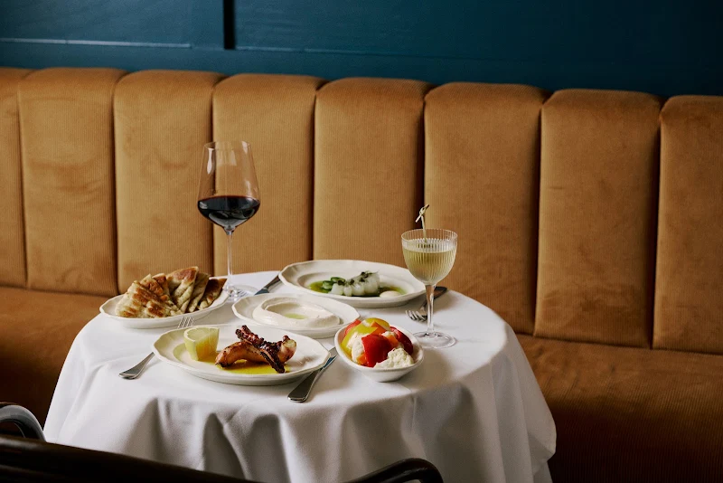 SALONA | 260A SWAN ST RICHMOND | Est. 1969