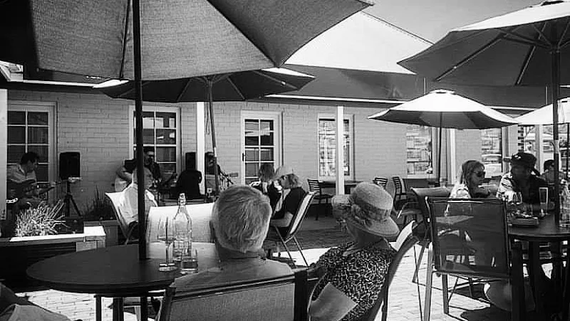 Baringa Bar & Cafe