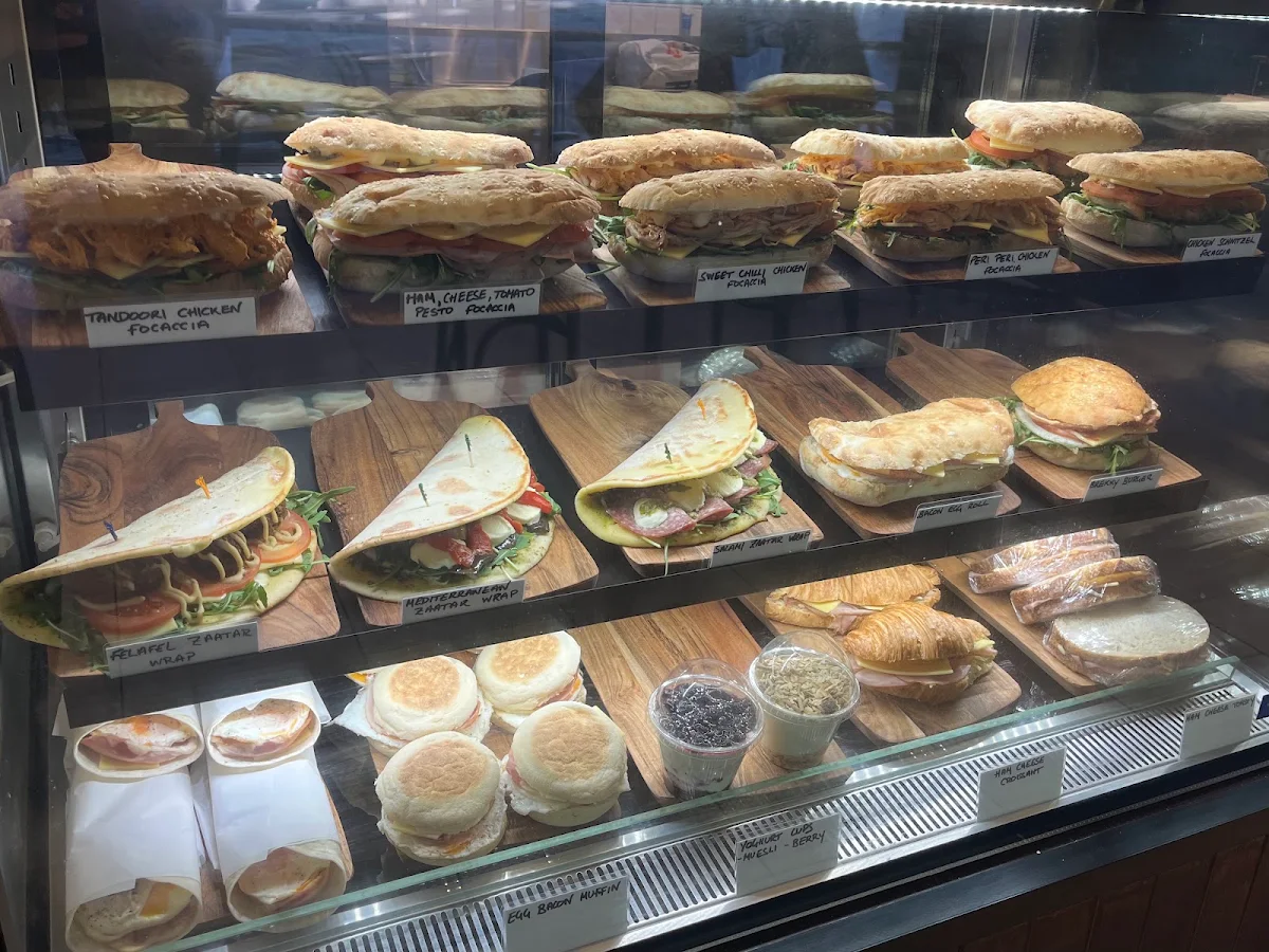 Menu, Petit Cafe