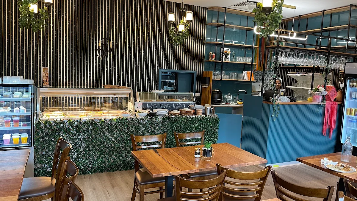 Vibe, Lotus Restaurant & Cafe
