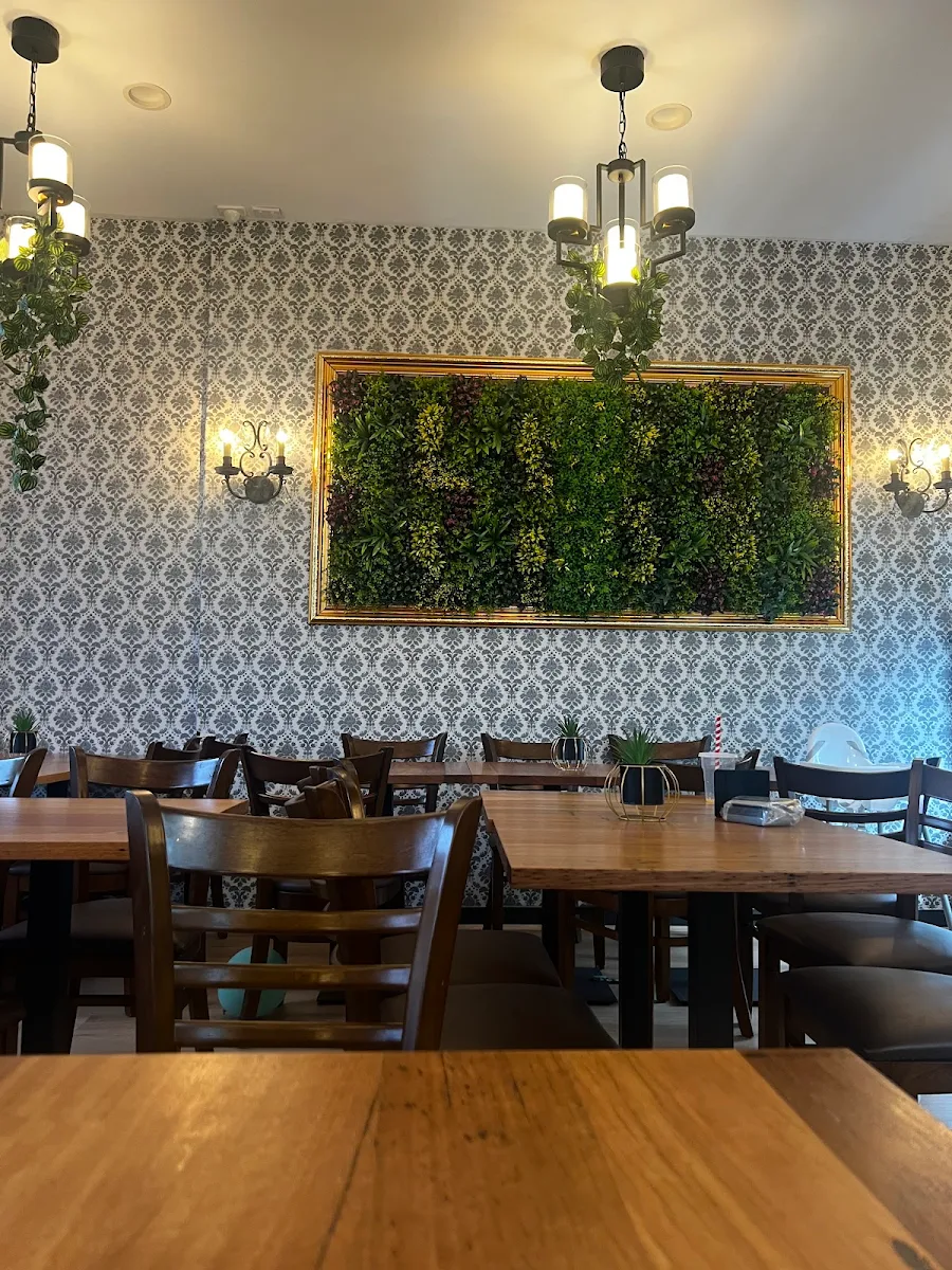 Vibe, Lotus Restaurant & Cafe