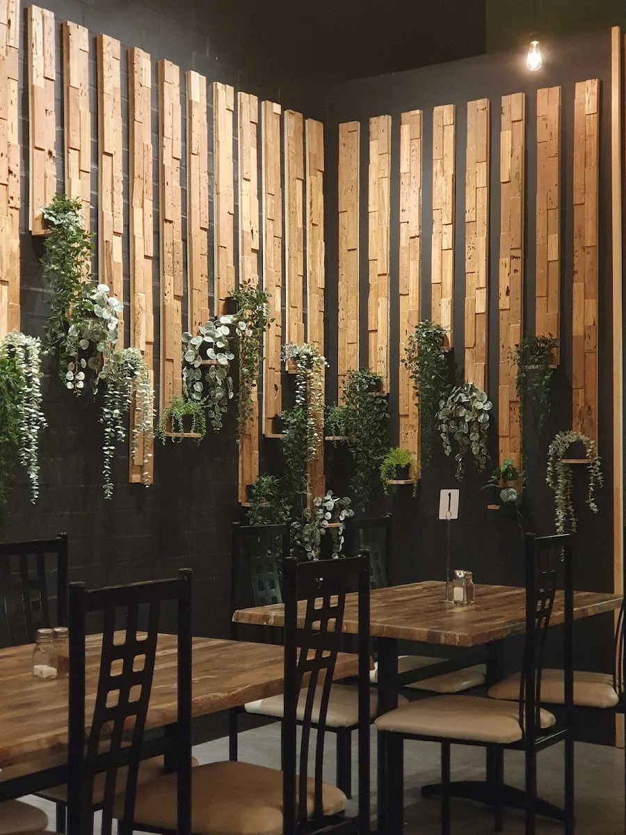 Vibe, Naab Restaurant