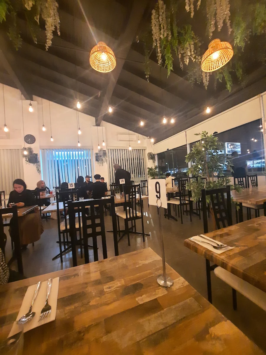 Vibe, Naab Restaurant