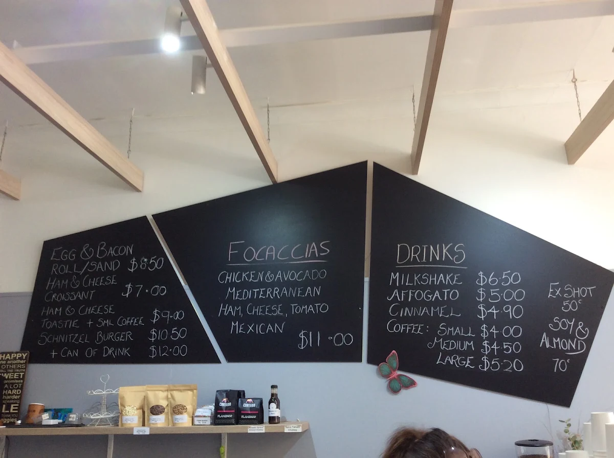 Menu, Meet me in the Middle Cafe & Pizzeria