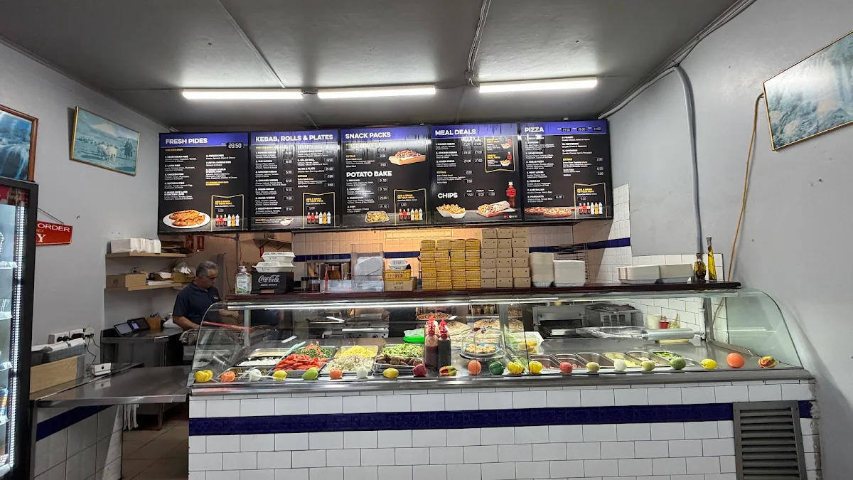 Vibe, Kebab World