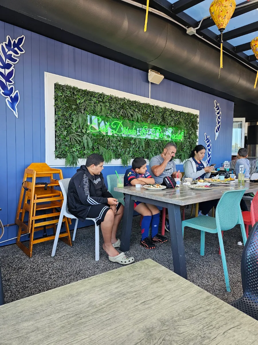 Vibe, Blue Ivy Cafe