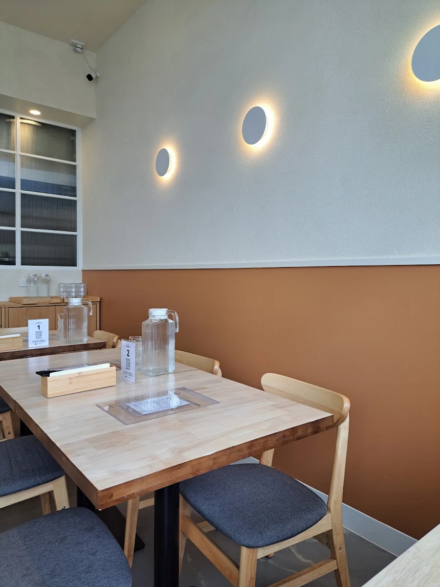 Vibe, HANAKA JAPANESE KITCHEN