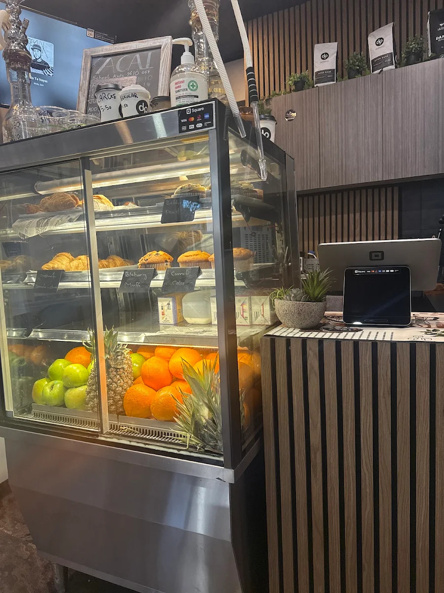Vibe, Tarboosh Café