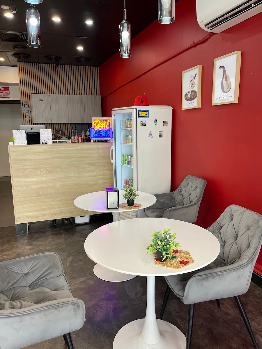 Vibe, Tarboosh Café