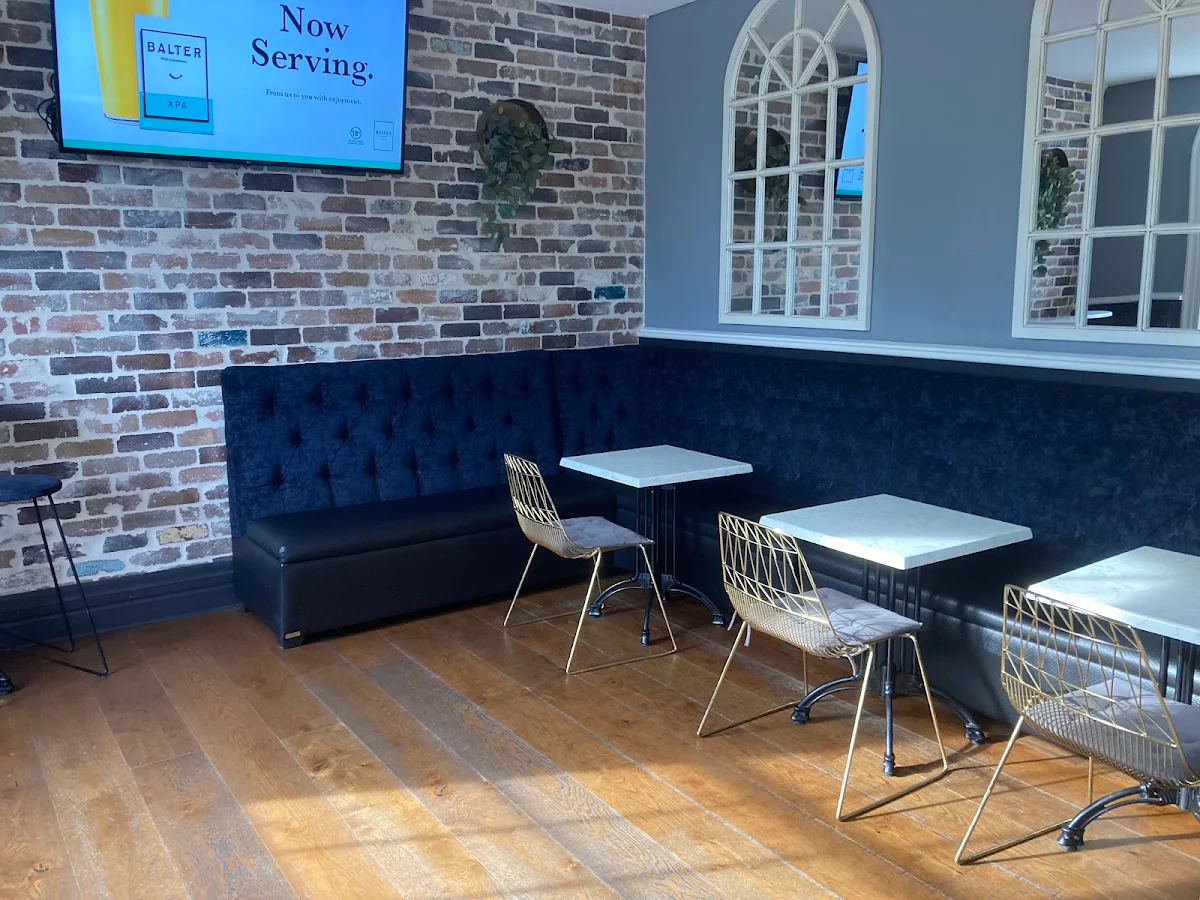Vibe, Oatley Hotel