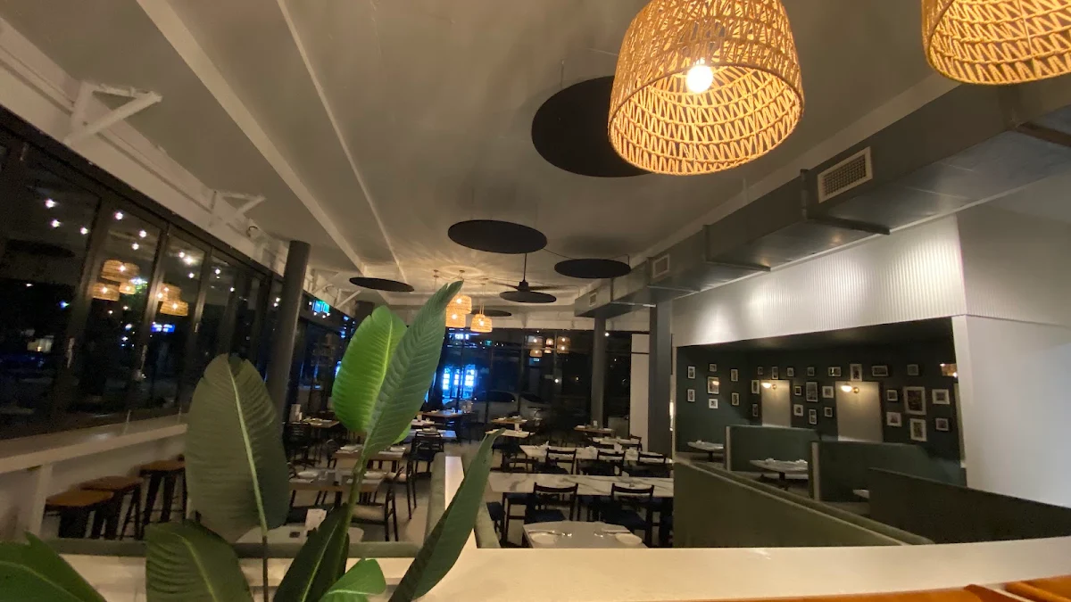 Vibe, Enzos Cucina Coomera