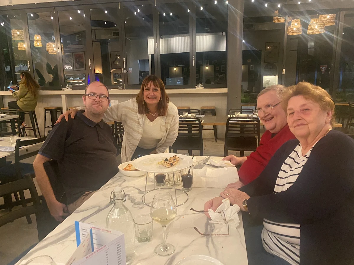 Vibe, Enzos Cucina Coomera