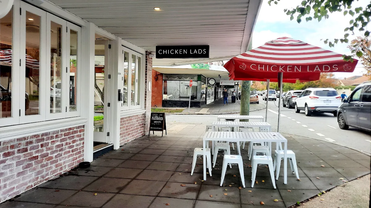 Vibe, Chicken Lads