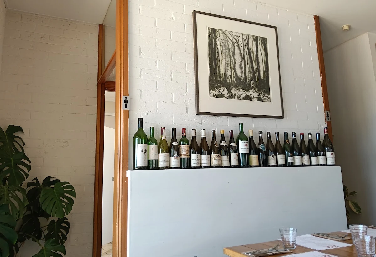 Vibe, Arlo Wine Bar