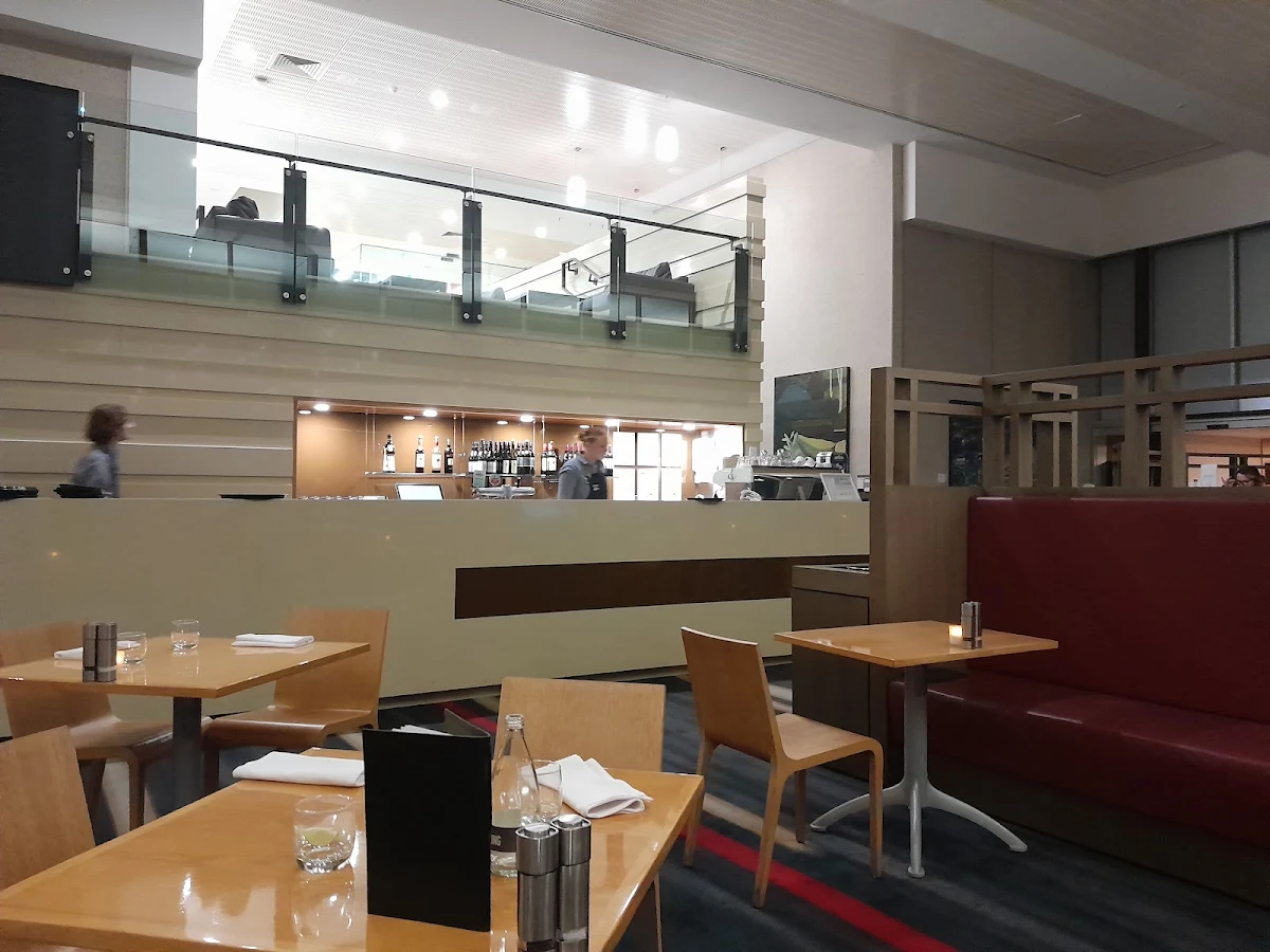 Vibe, Radius Restaurant