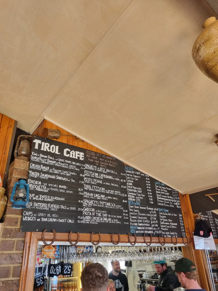 Menu, Tirol Café
