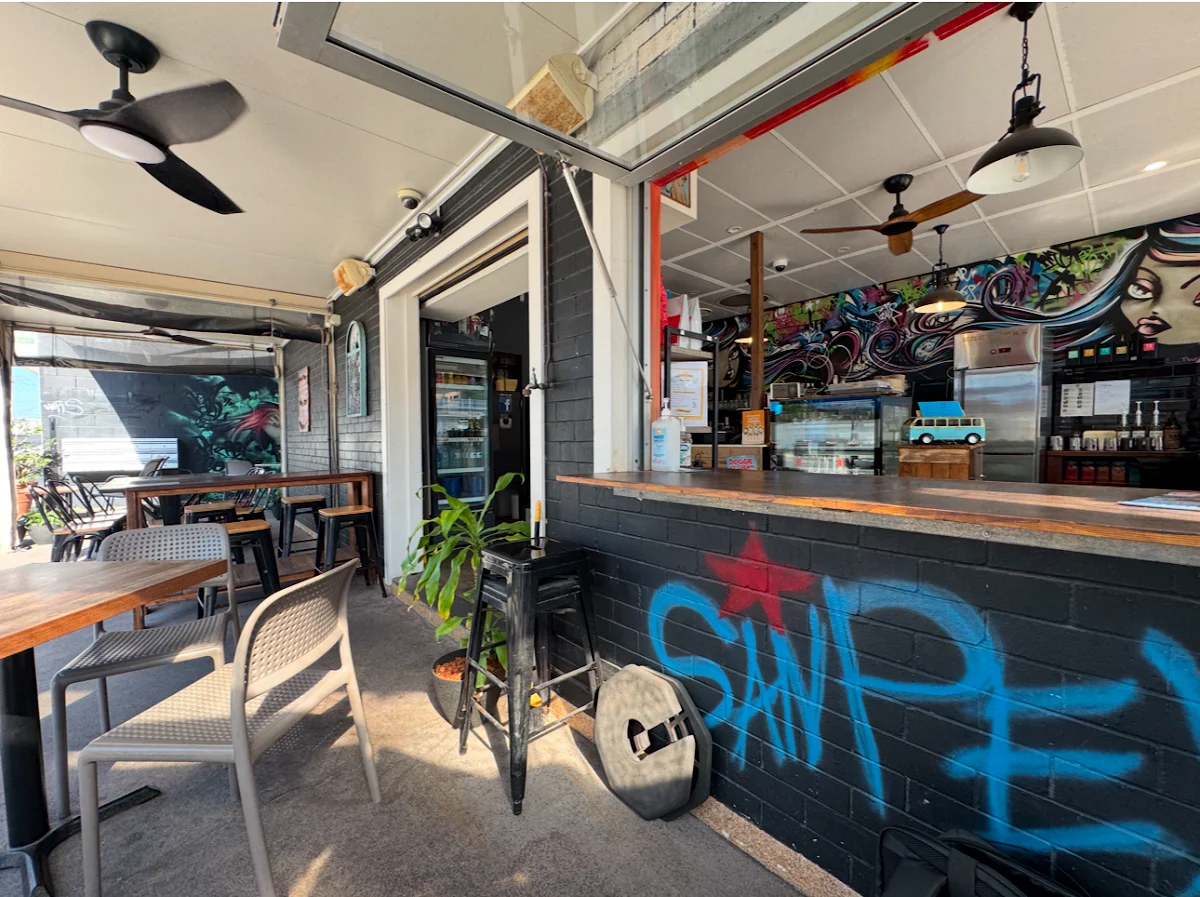 Vibe, Street Corner Espresso
