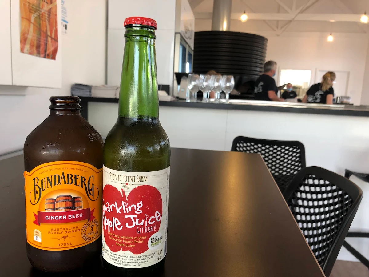 Food & drink, The Local Metung