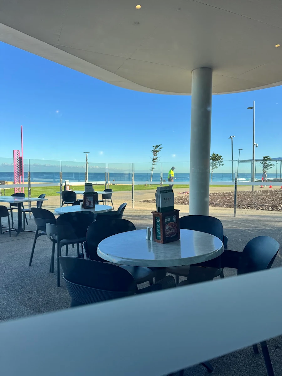 Vibe, Dôme Café - Scarborough Beachfront