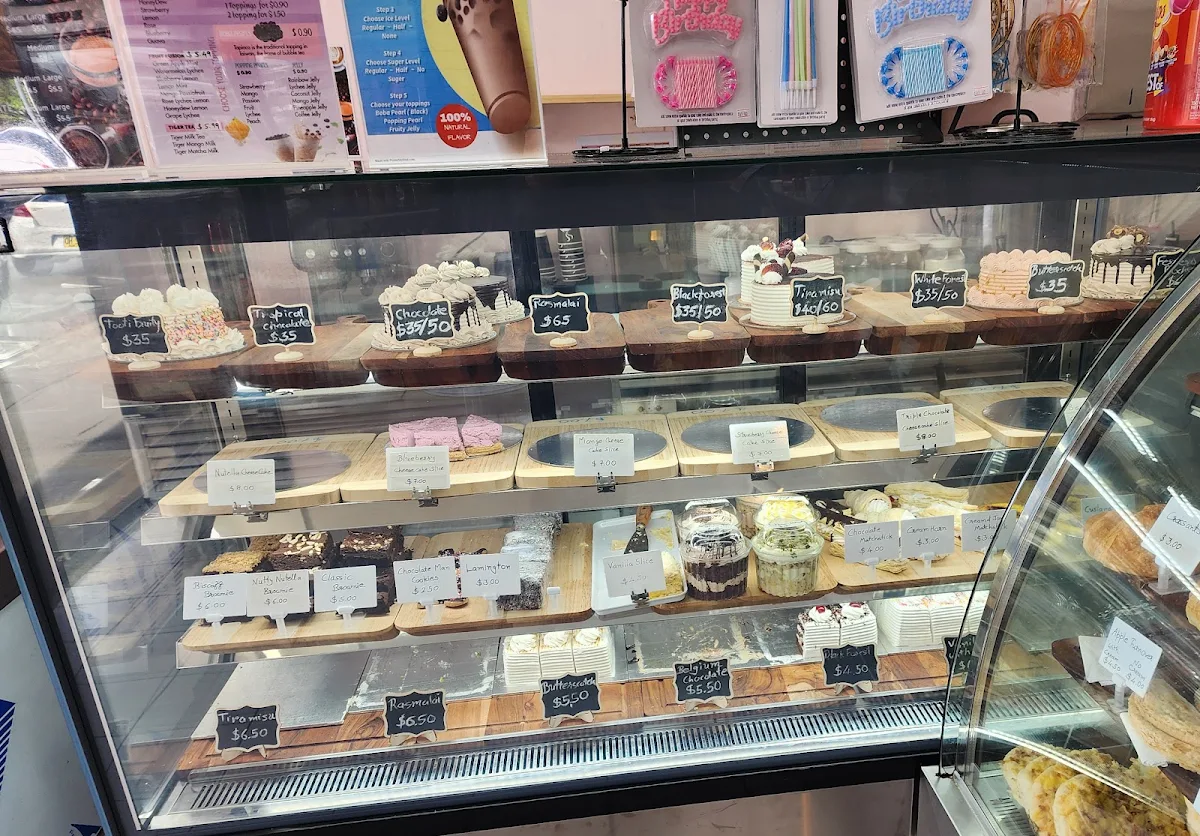Vibe, Creative Cakes & Bakes