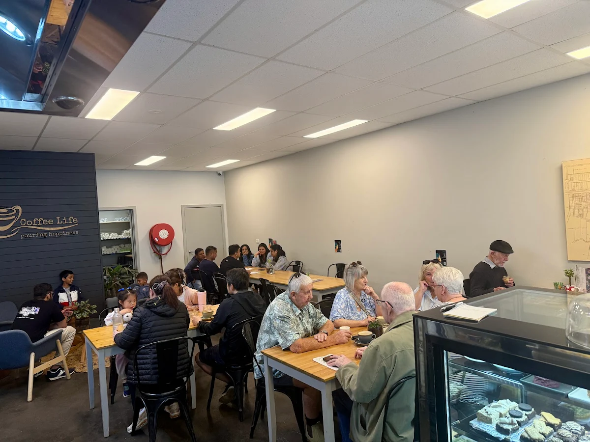 Vibe, Coffee Life Trafalgar