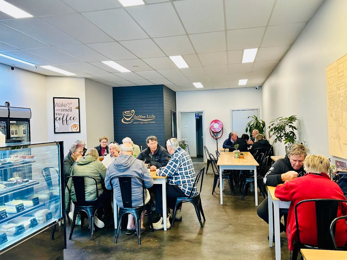 Vibe, Coffee Life Trafalgar