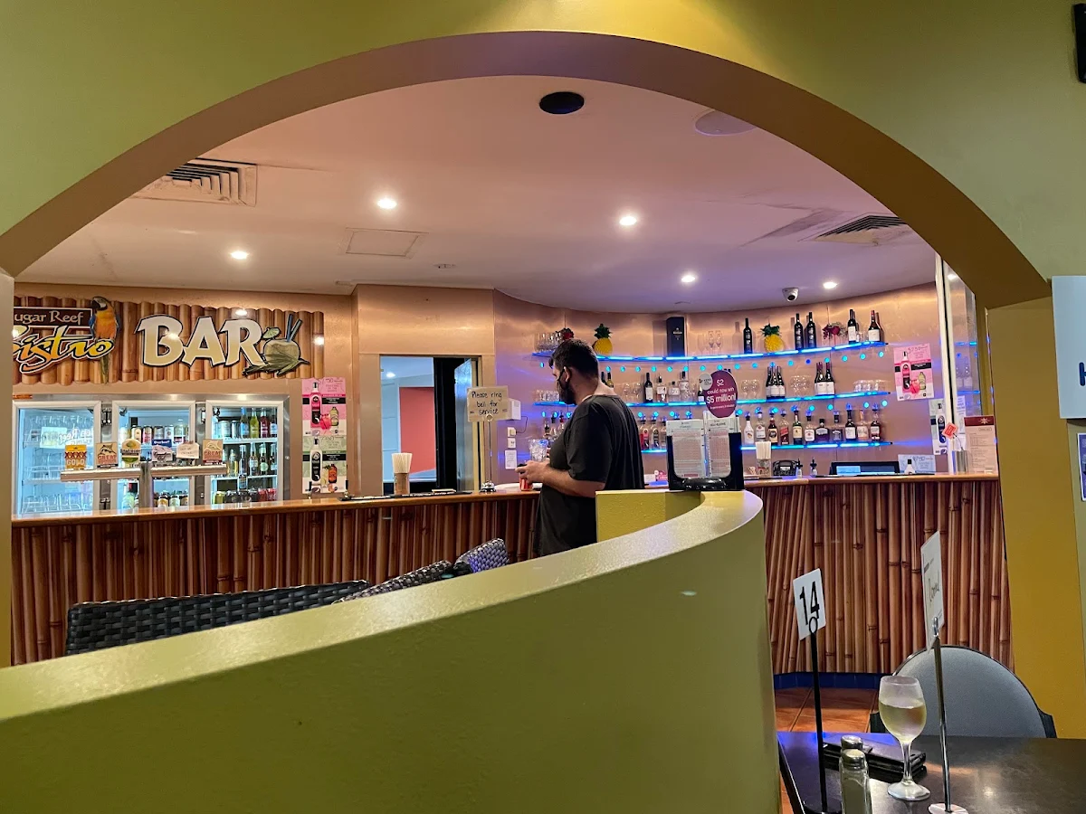 Vibe, East End Hotel