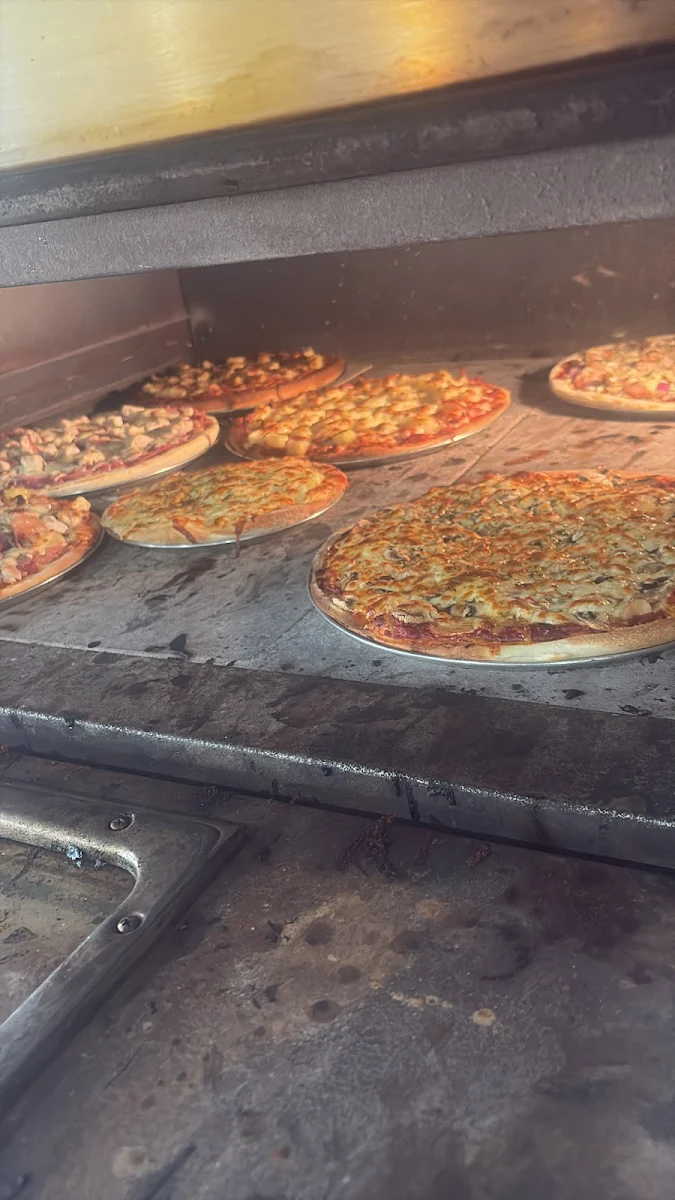Food & drink, Zdrazil's Pizza