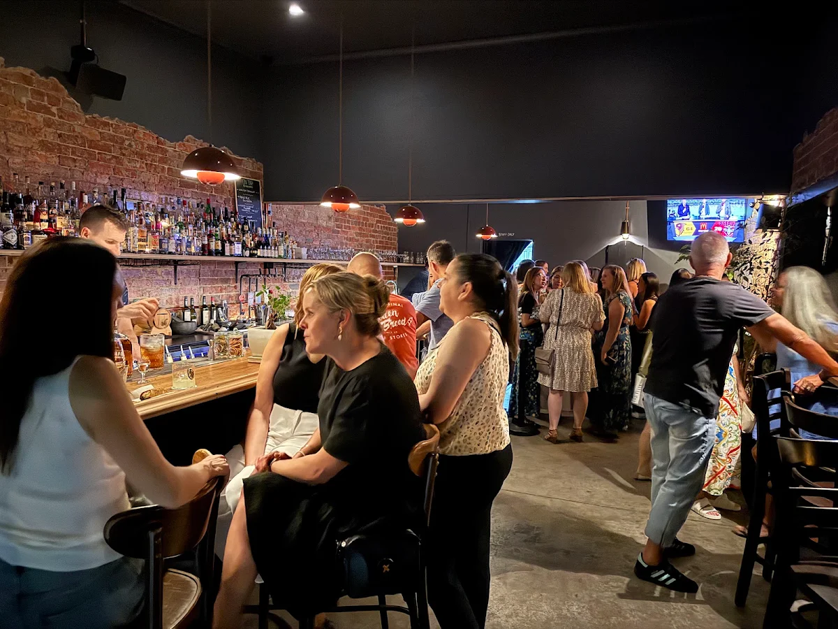Vibe, Bar Nearby
